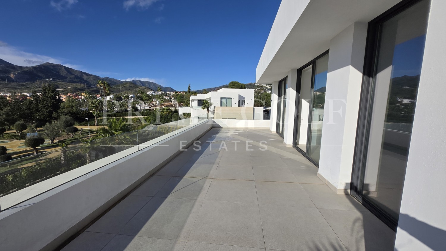 4 bed Villa For Sale in Marbella East, Malaga - thumb 38