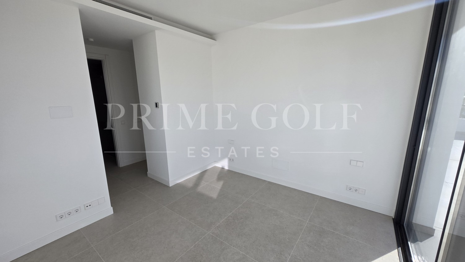 4 bed Villa For Sale in Marbella East, Malaga - thumb 40