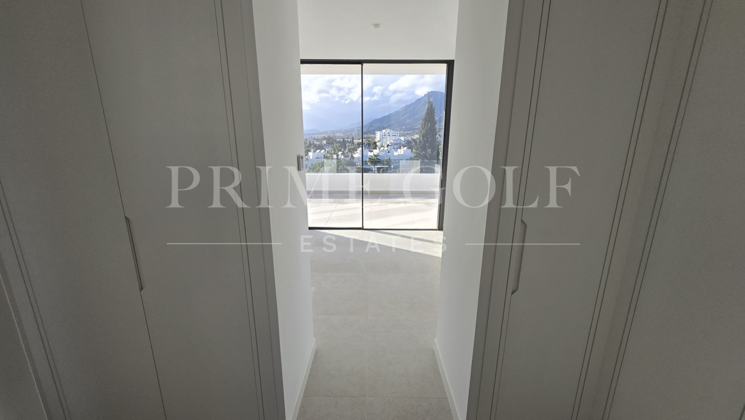 4 bed Villa For Sale in Marbella East, Malaga - thumb 42