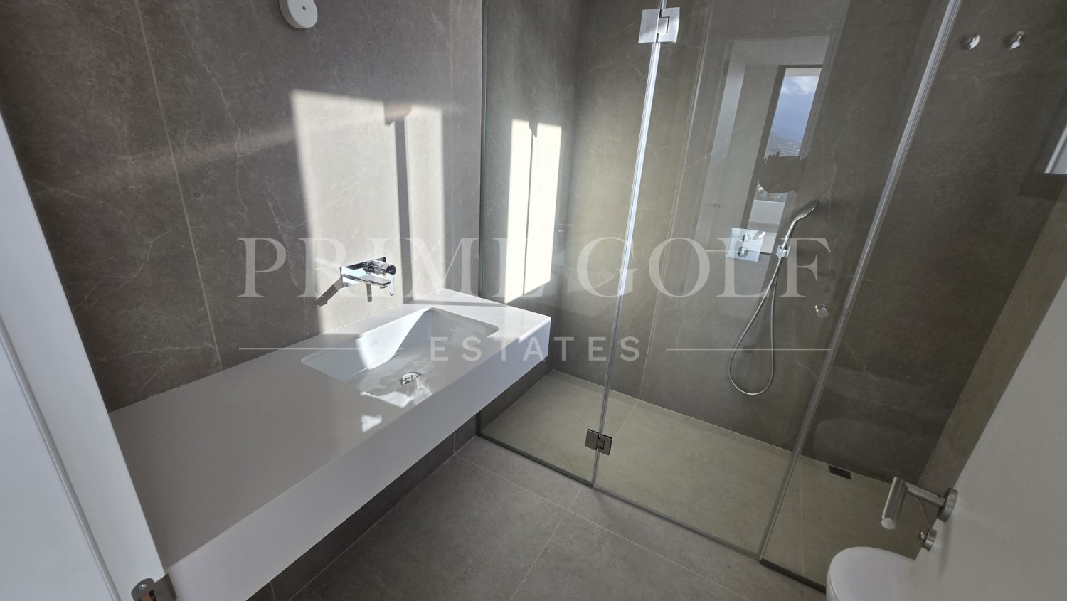 4 bed Villa For Sale in Marbella East, Malaga - thumb 48