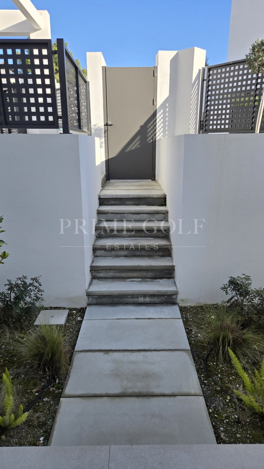 4 bed Villa For Sale in Marbella East, Malaga - thumb 53