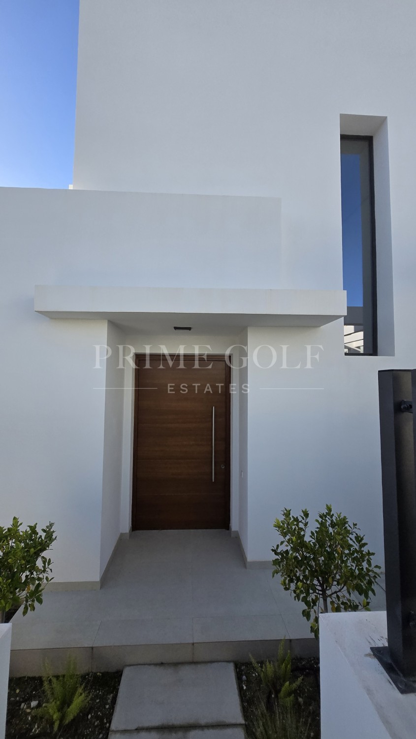 4 bed Villa For Sale in Marbella East, Malaga - thumb 54