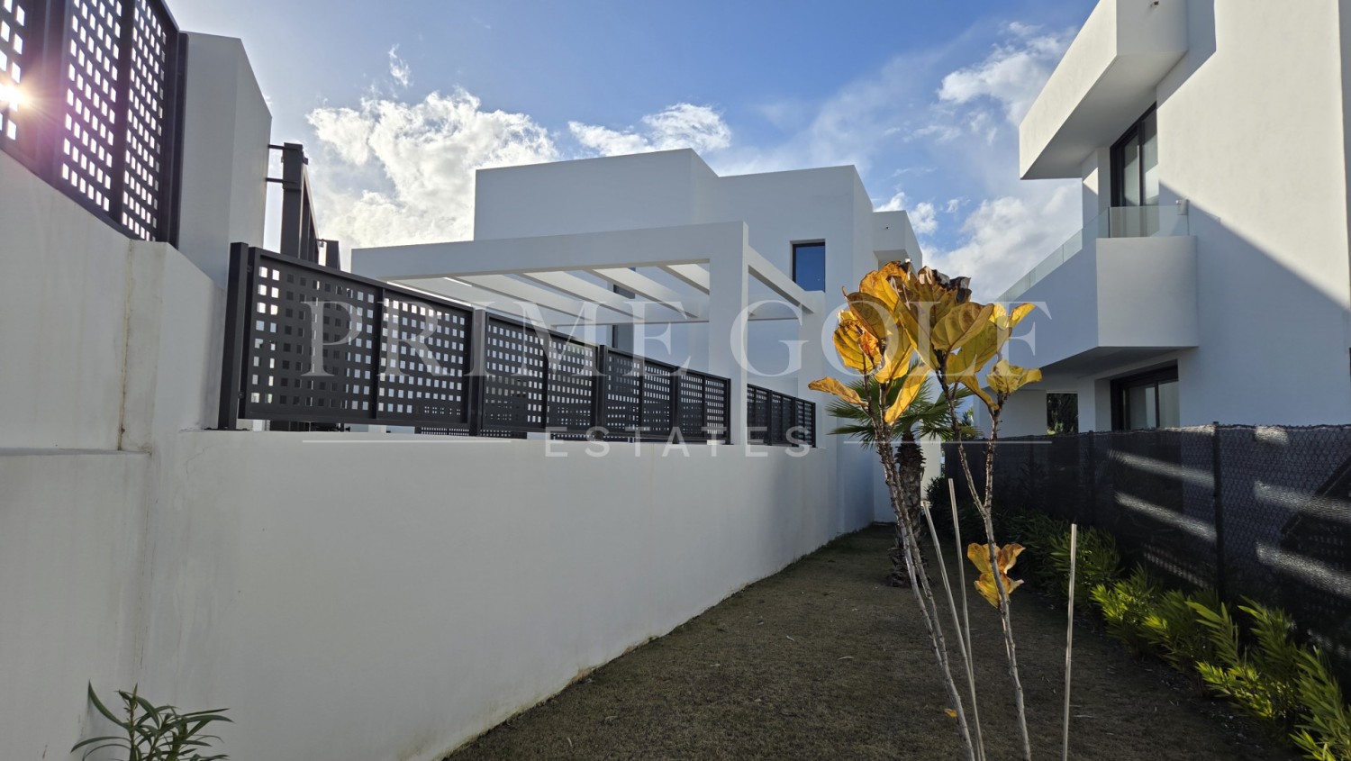 4 bed Villa For Sale in Marbella East, Malaga - thumb 57