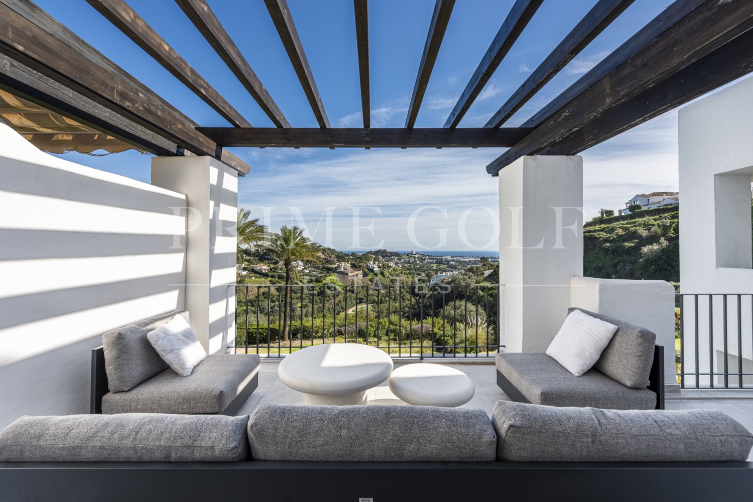 3 bed Penthouse For Sale in Benahavis, Malaga - thumb 6