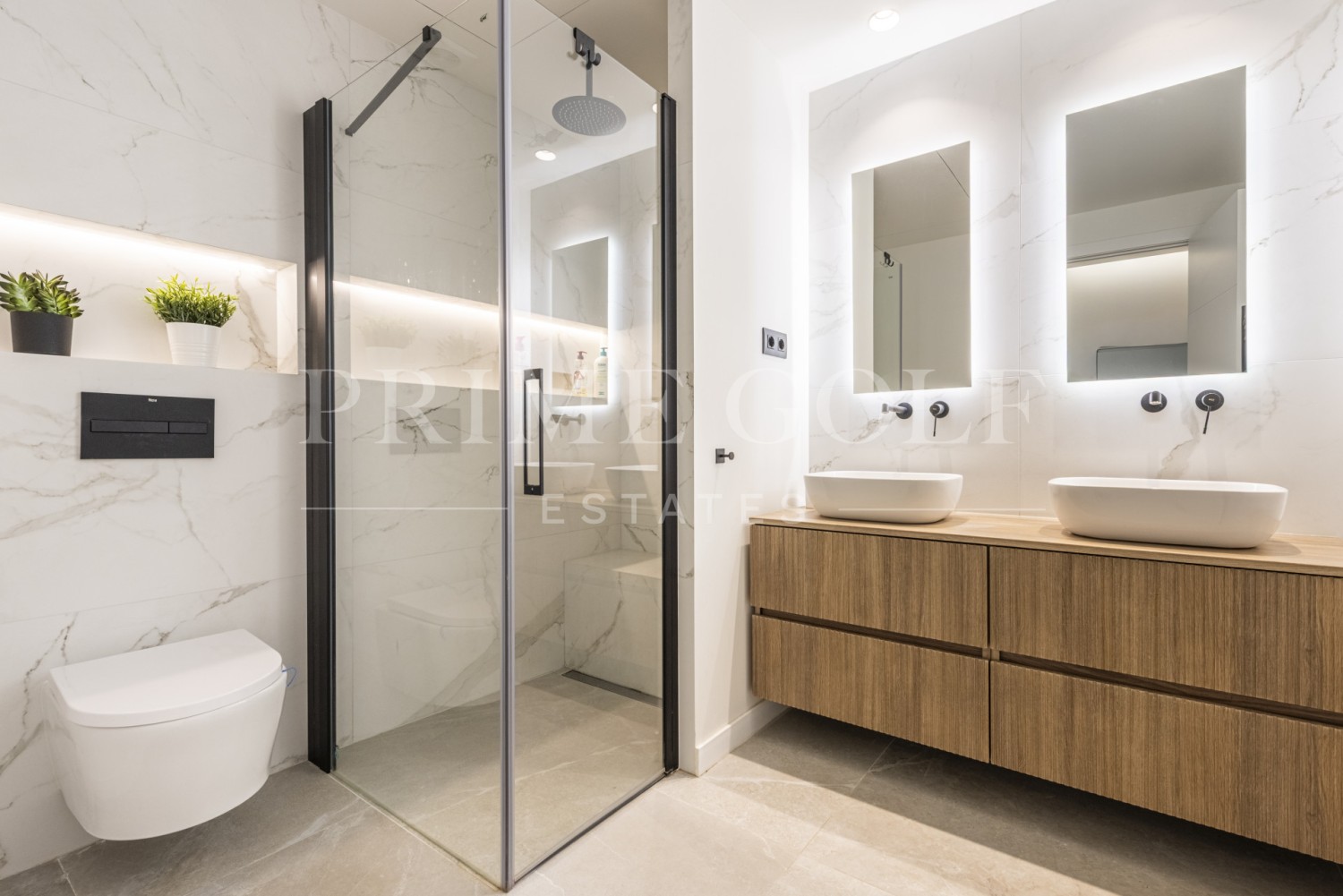 3 bed Penthouse For Sale in Benahavis, Malaga - thumb 17