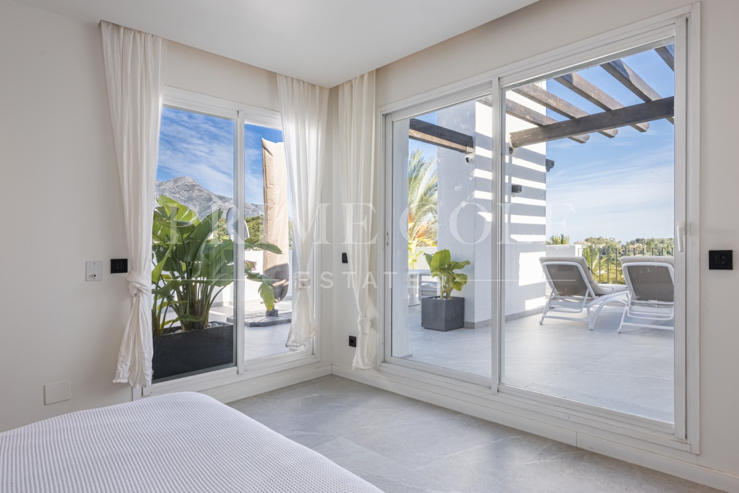 3 bed Penthouse For Sale in Benahavis, Malaga - thumb 23