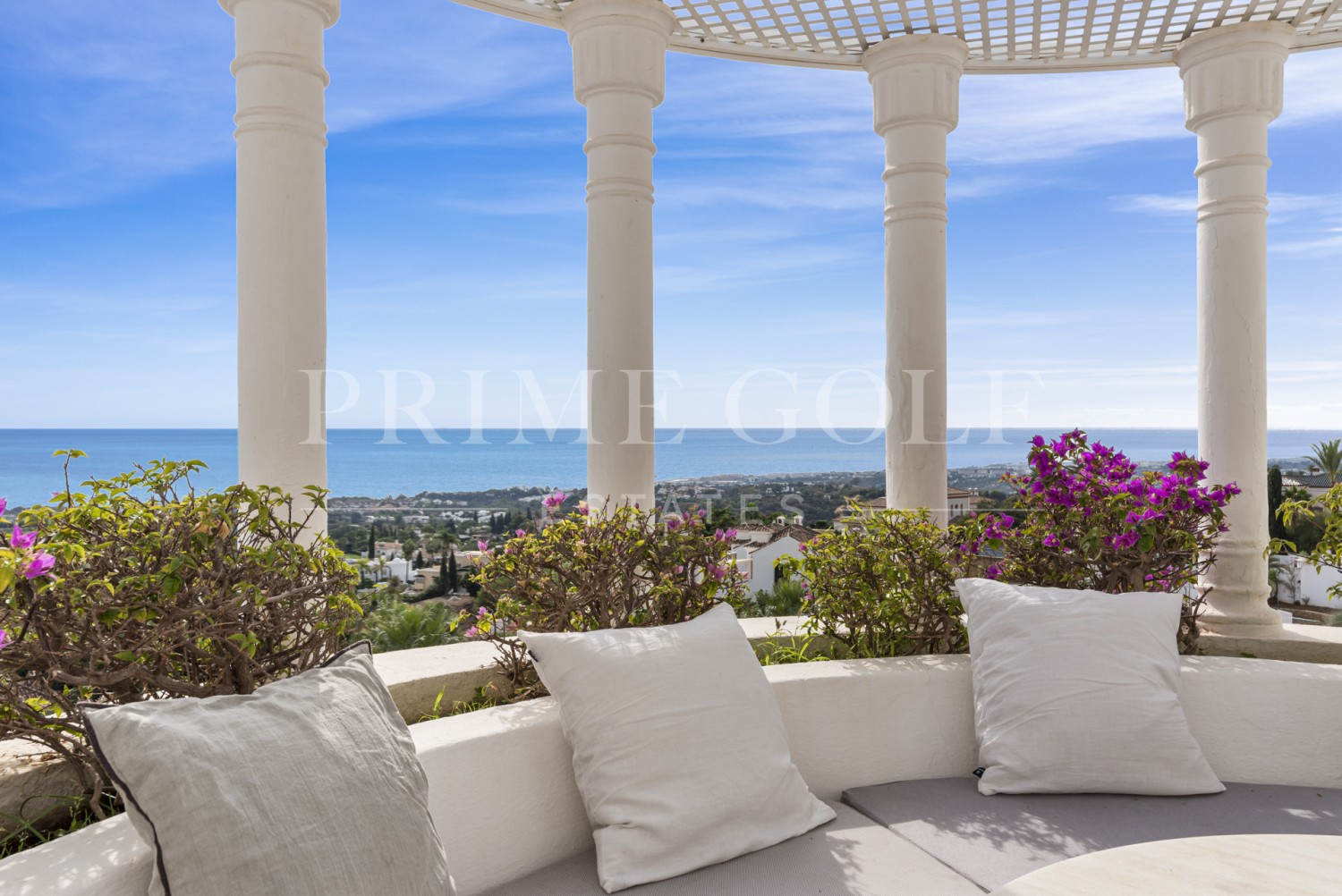 3 bed Penthouse For Sale in Marbella Golden Mile, Malaga - thumb 2