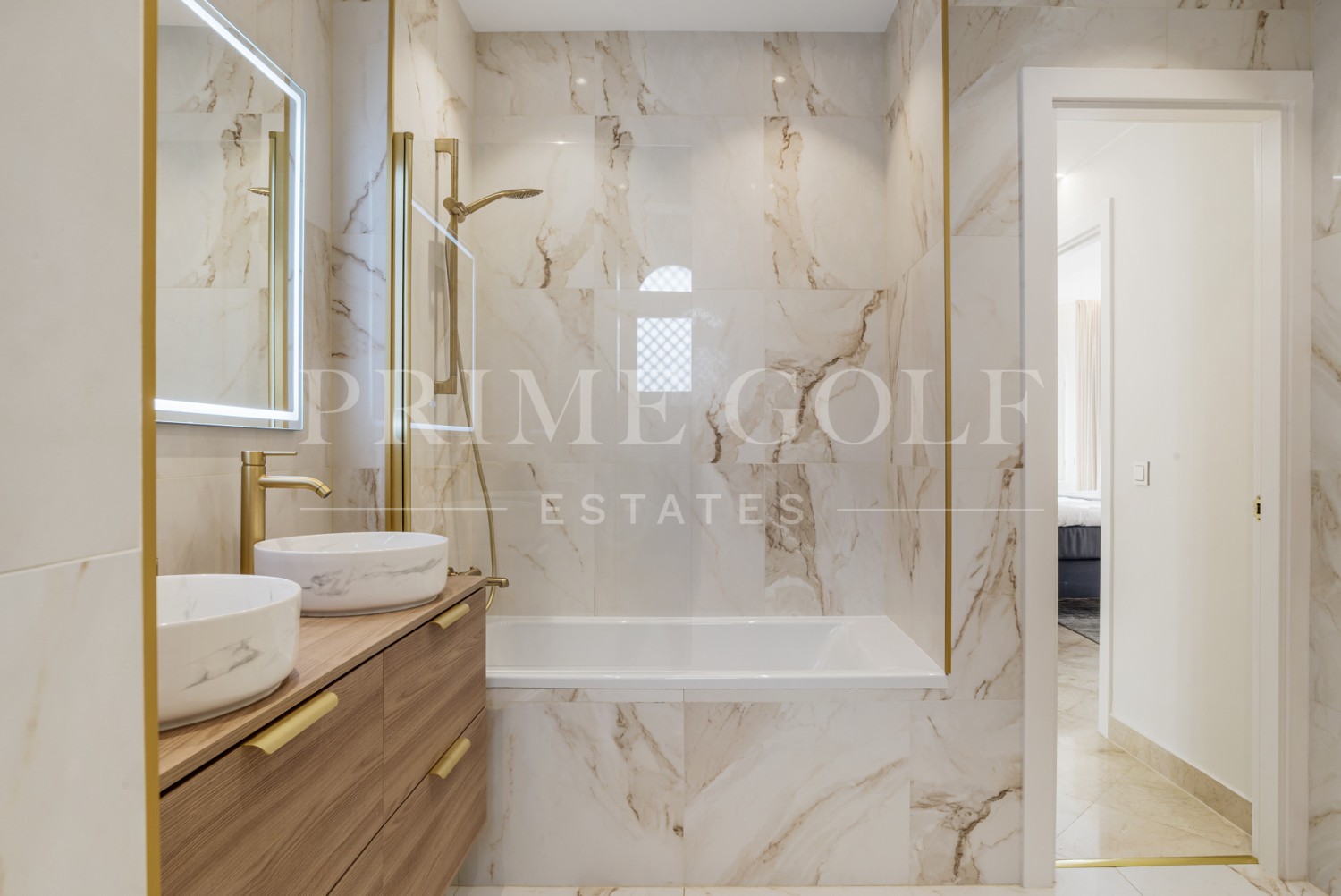 3 bed Penthouse For Sale in Marbella Golden Mile, Malaga - thumb 18