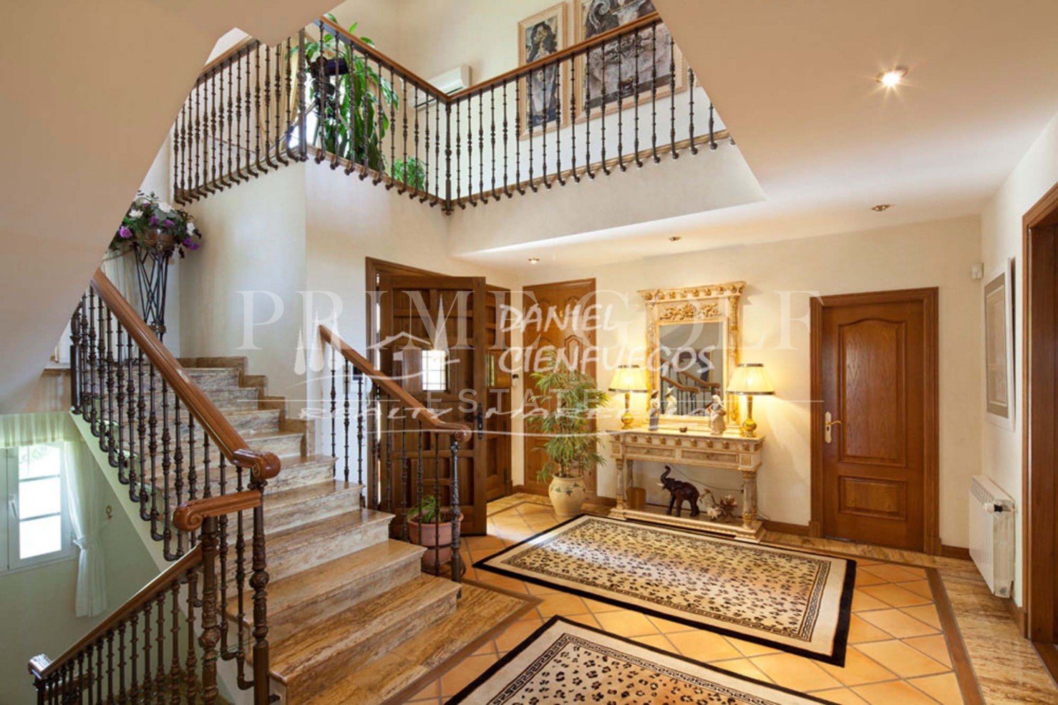 8 bed Villa For Sale in Marbella East, Malaga - thumb 8
