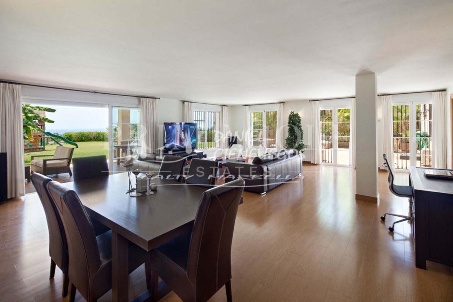 8 bed Villa For Sale in Marbella East, Malaga - thumb 9