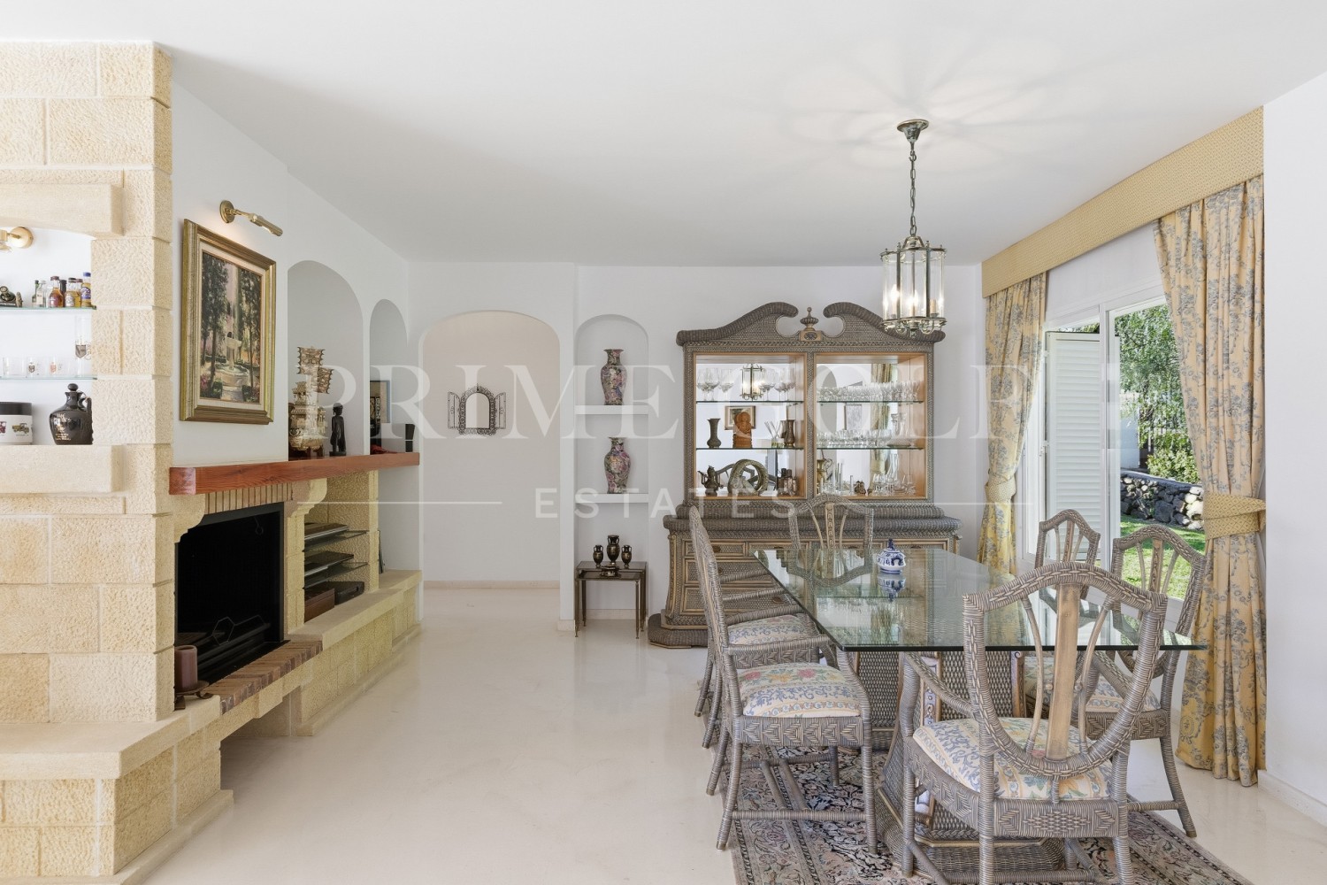 4 bed Villa For Sale in Marbella East, Malaga - thumb 6