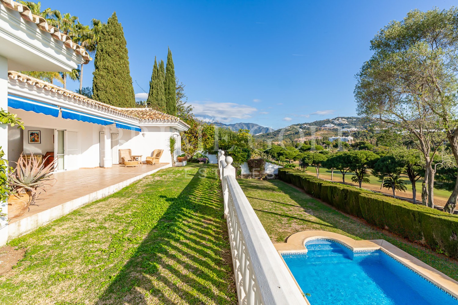 4 bed Villa For Sale in Marbella East, Malaga - thumb 15