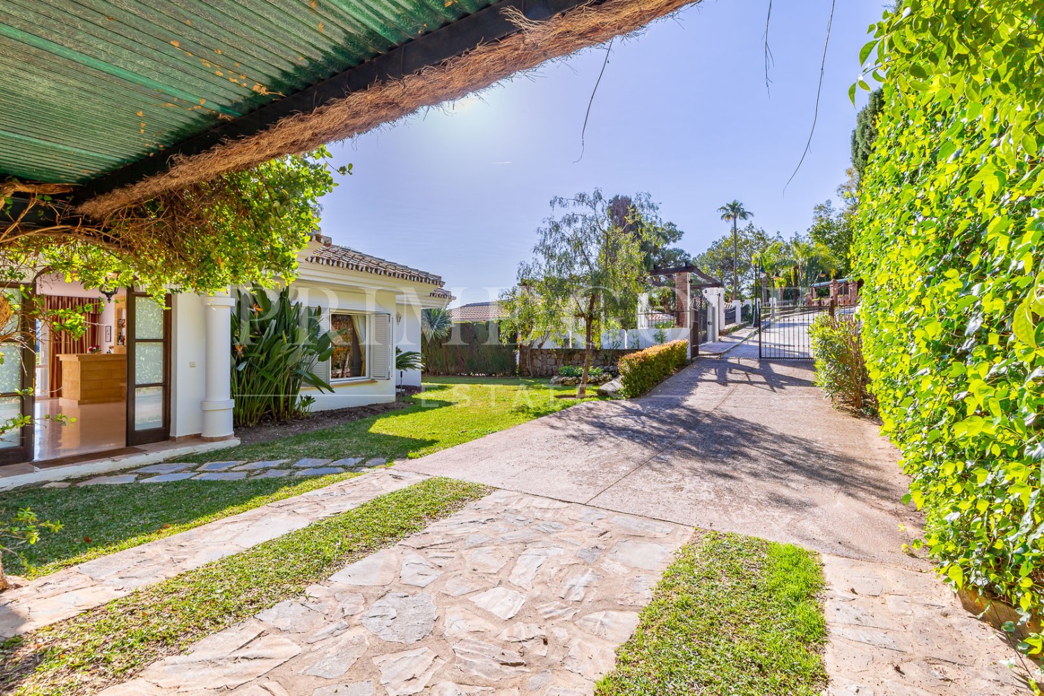 4 bed Villa For Sale in Marbella East, Malaga - thumb 18