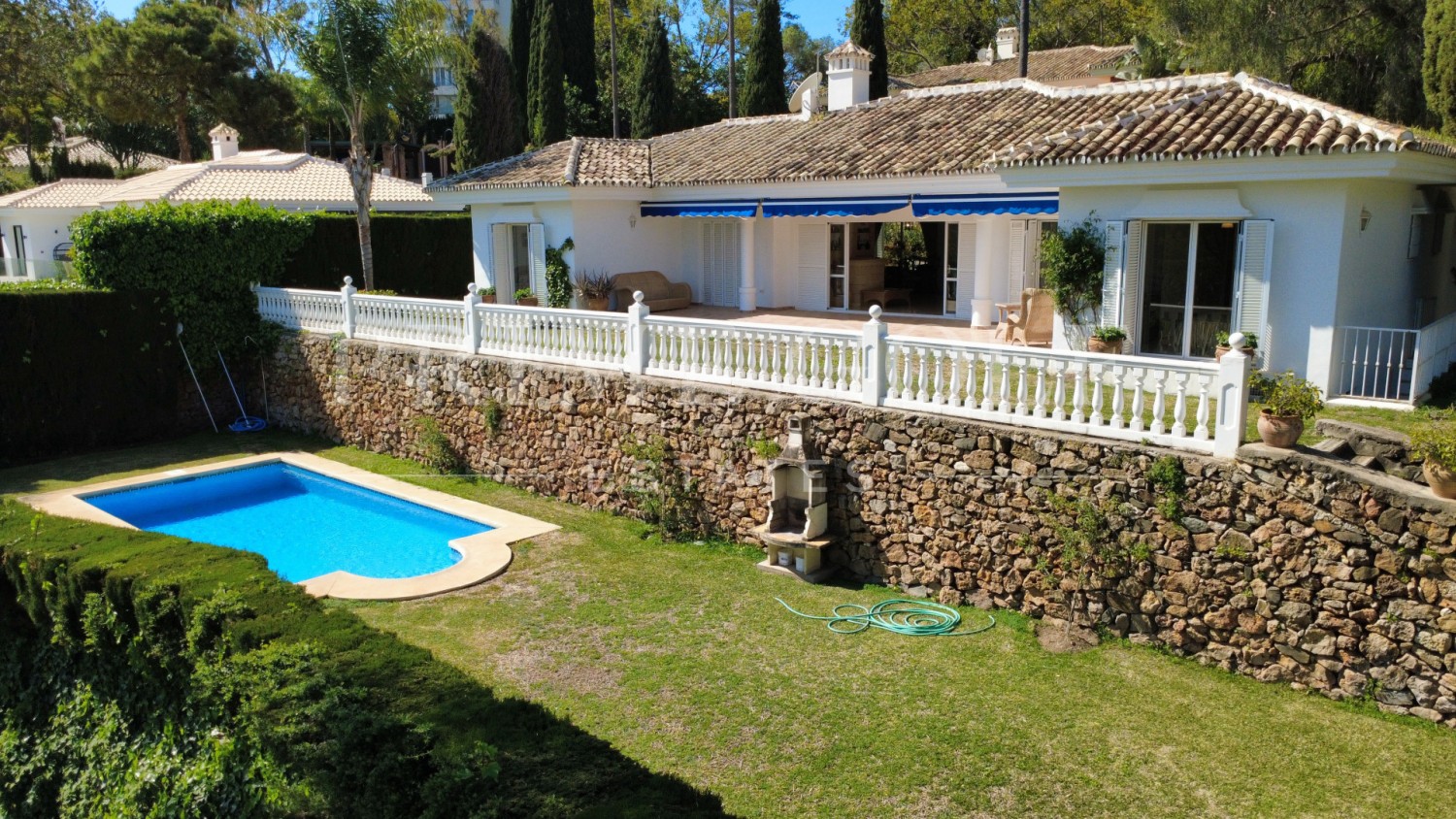 4 bed Villa For Sale in Marbella East, Malaga - thumb 27