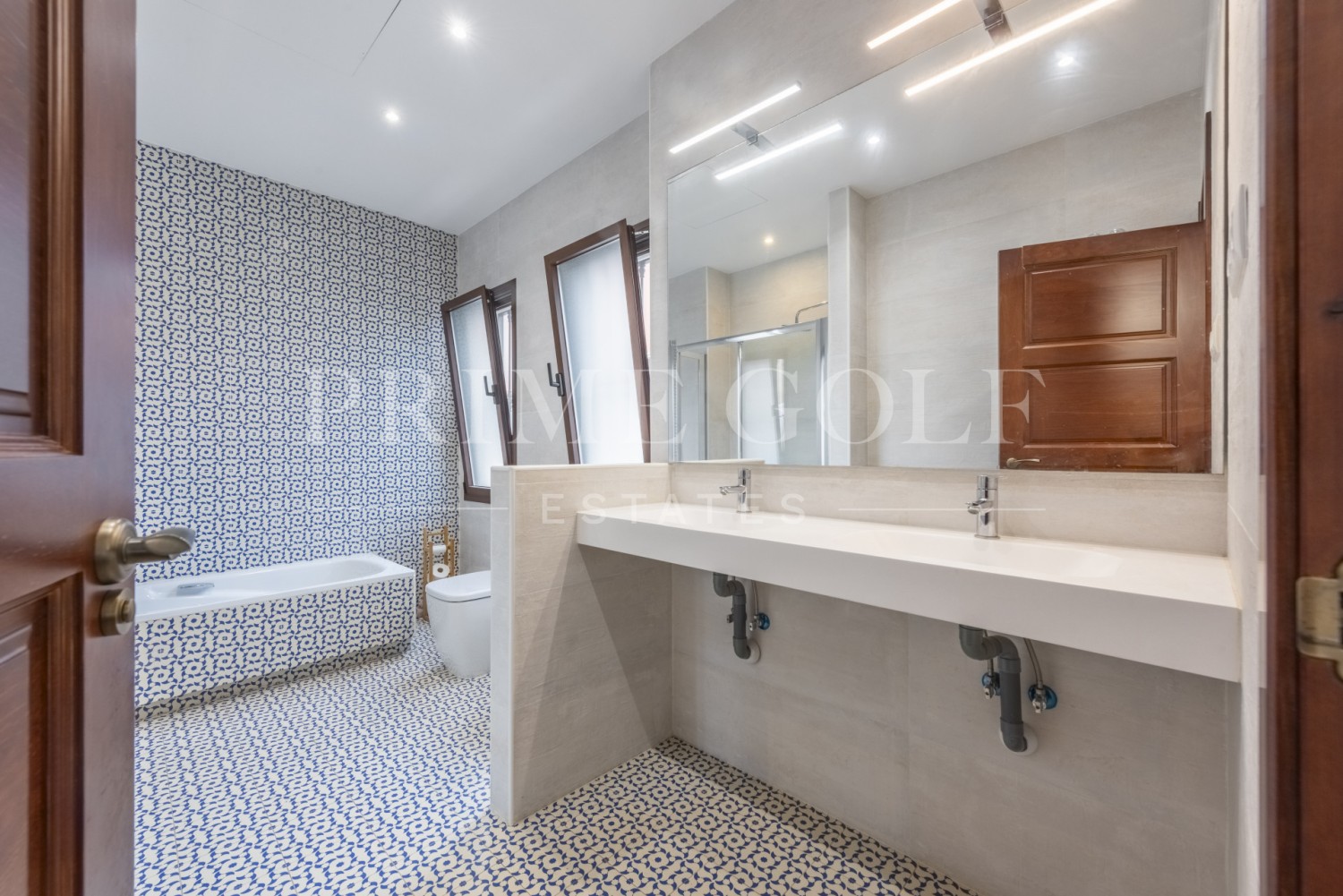 5 bed Villa For Sale in San Pedro de Alcantara, Malaga - thumb 11