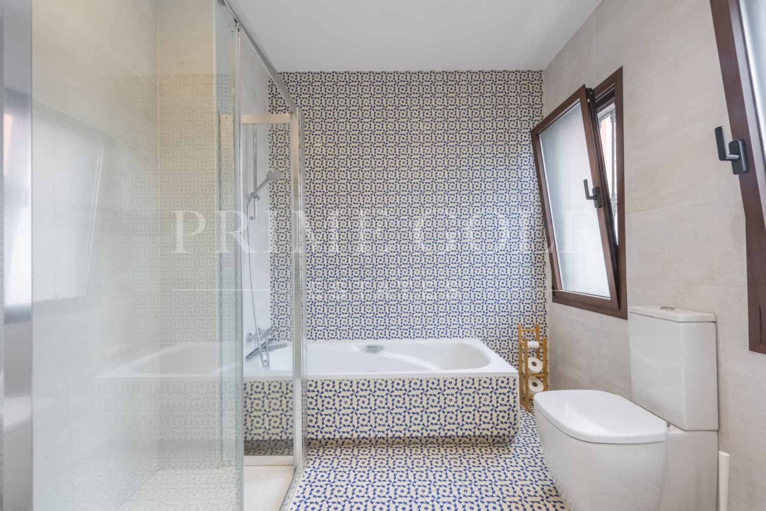 5 bed Villa For Sale in San Pedro de Alcantara, Malaga - thumb 12