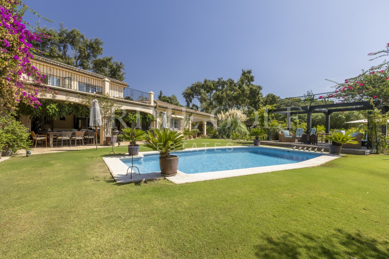 3 bed Villa For Sale in Sotogrande, Cadiz - thumb 1