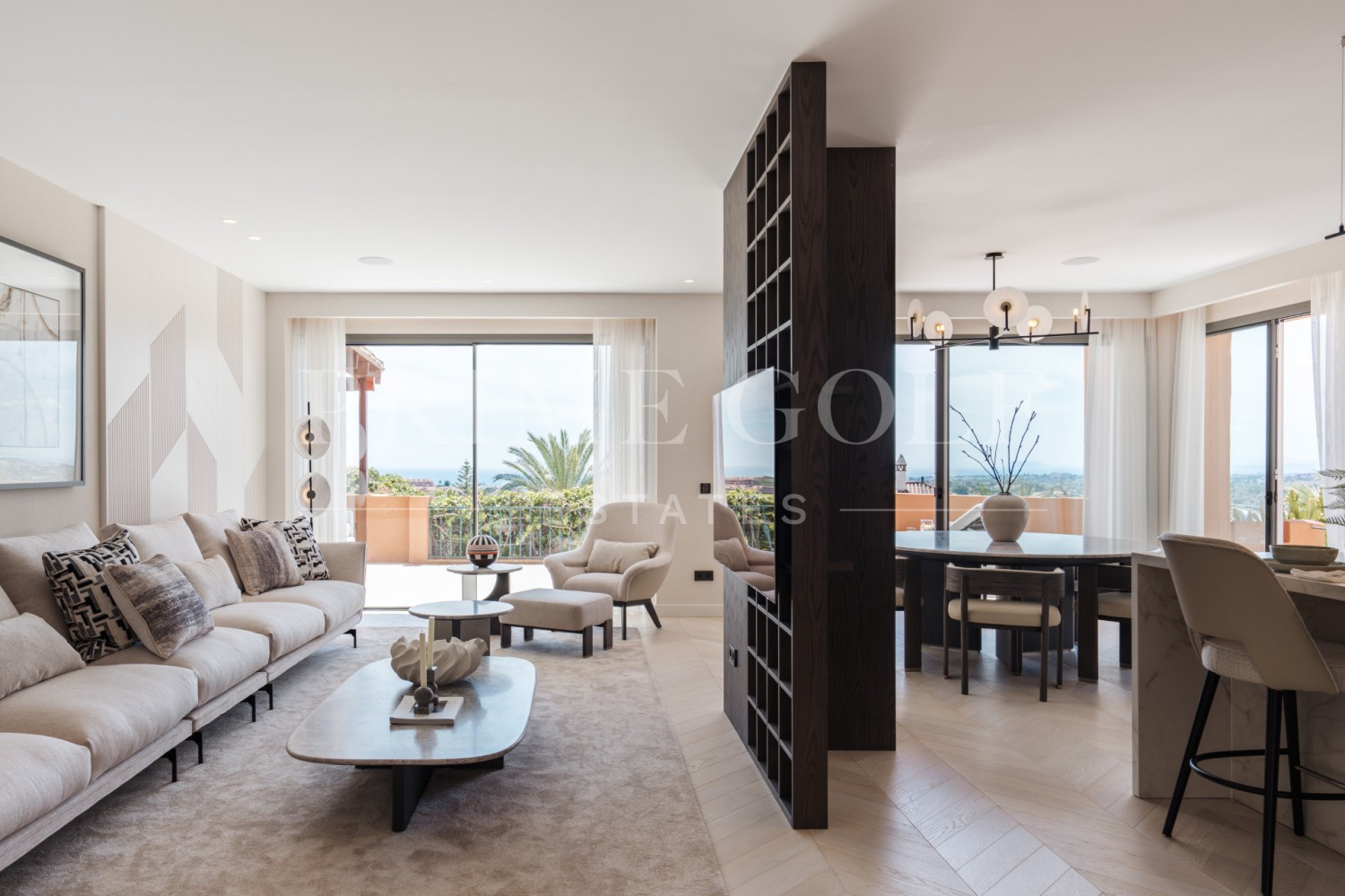 4 bed Apartment For Sale in Nueva Andalucia, Malaga - thumb 4