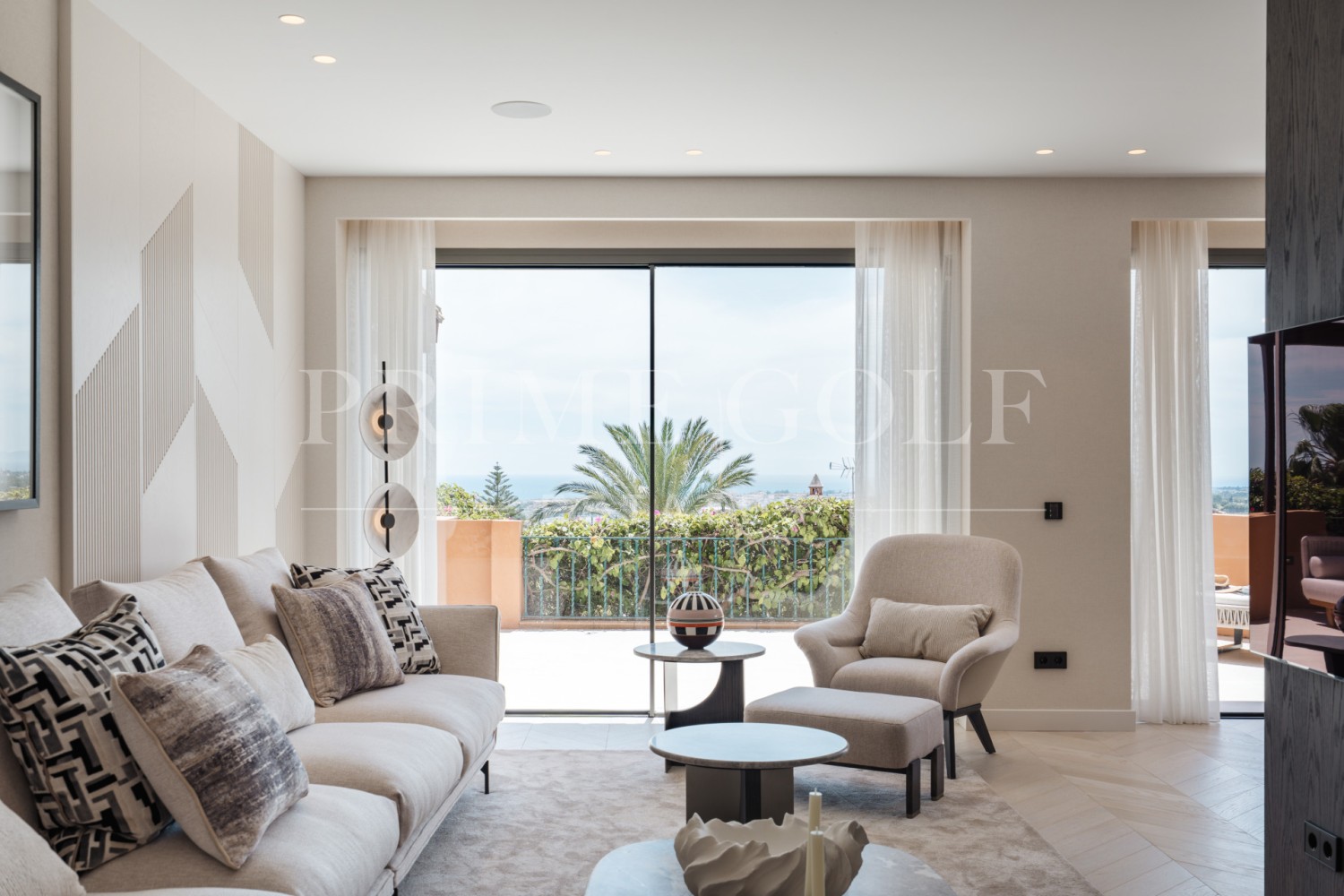 4 bed Apartment For Sale in Nueva Andalucia, Malaga - thumb 5