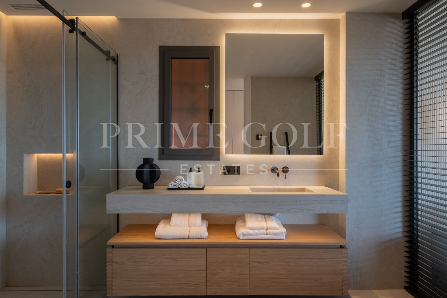 4 bed Apartment For Sale in Nueva Andalucia, Malaga - thumb 19