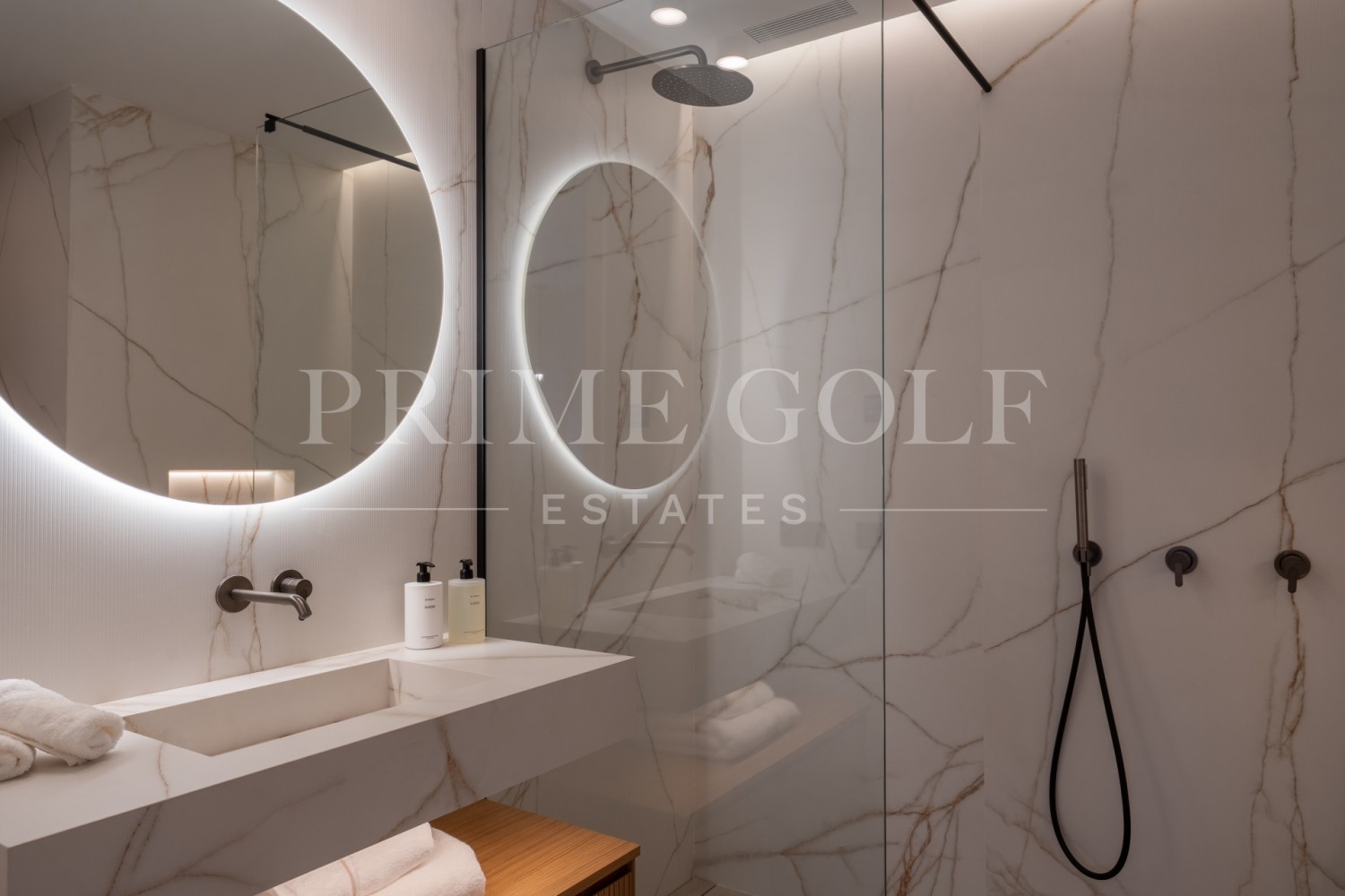 4 bed Apartment For Sale in Nueva Andalucia, Malaga - thumb 21