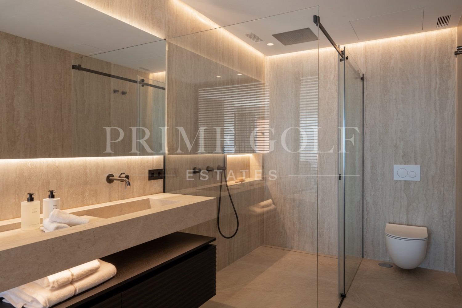 4 bed Apartment For Sale in Nueva Andalucia, Malaga - thumb 28