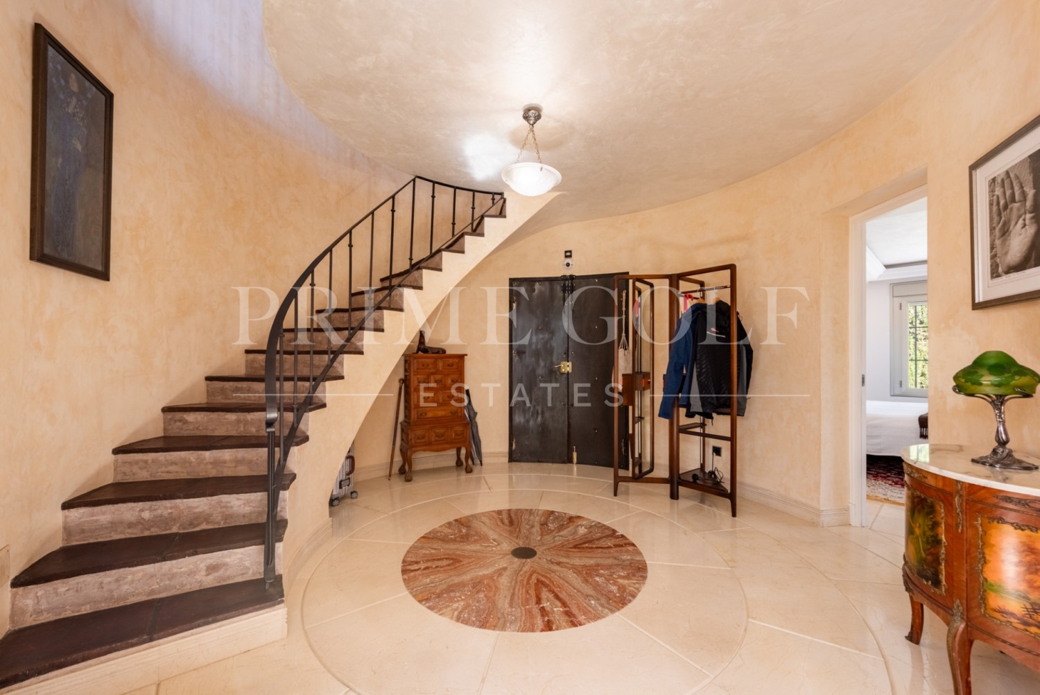 4 bed Villa For Sale in San Pedro de Alcantara, Malaga - thumb 10