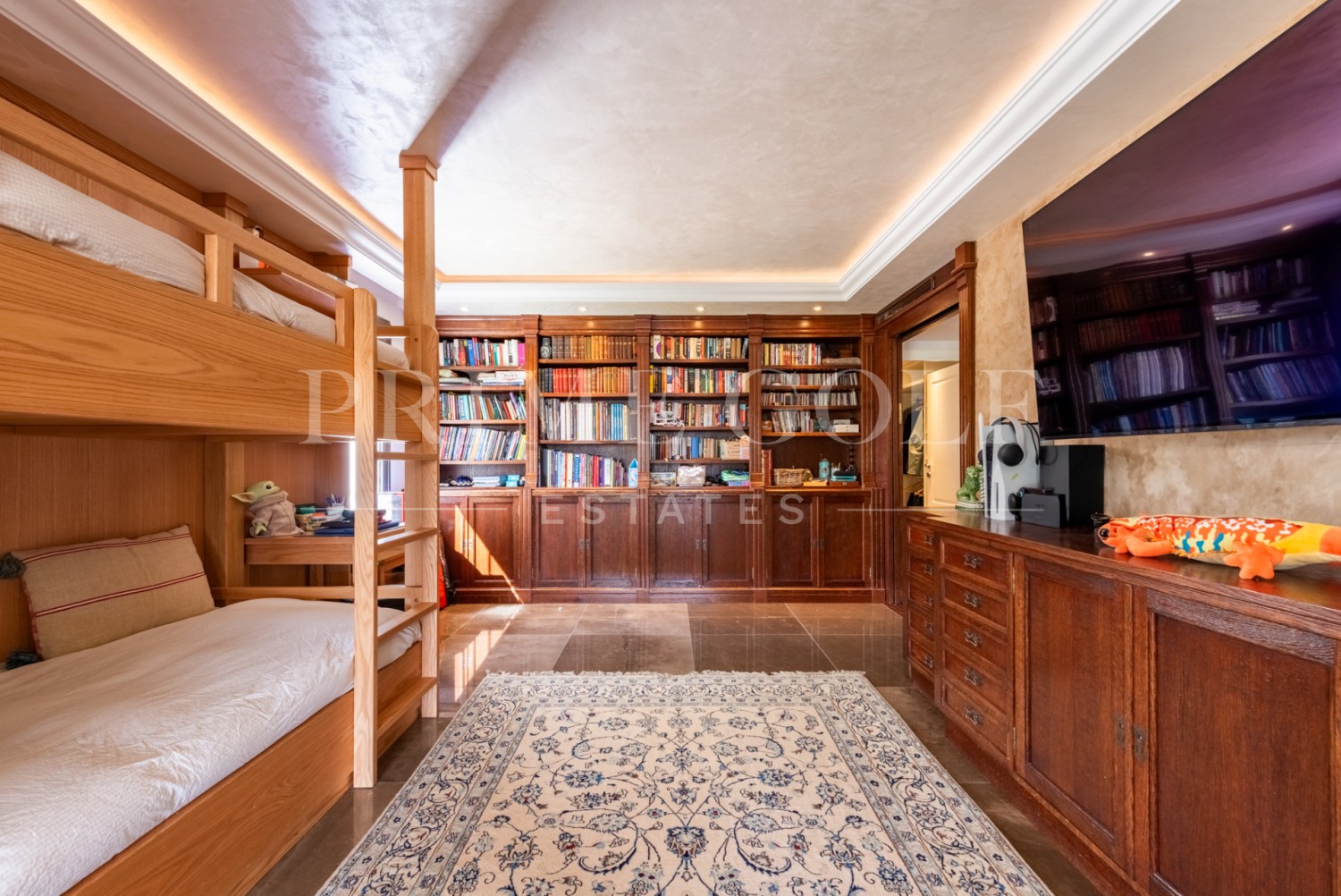 4 bed Villa For Sale in San Pedro de Alcantara, Malaga - thumb 38