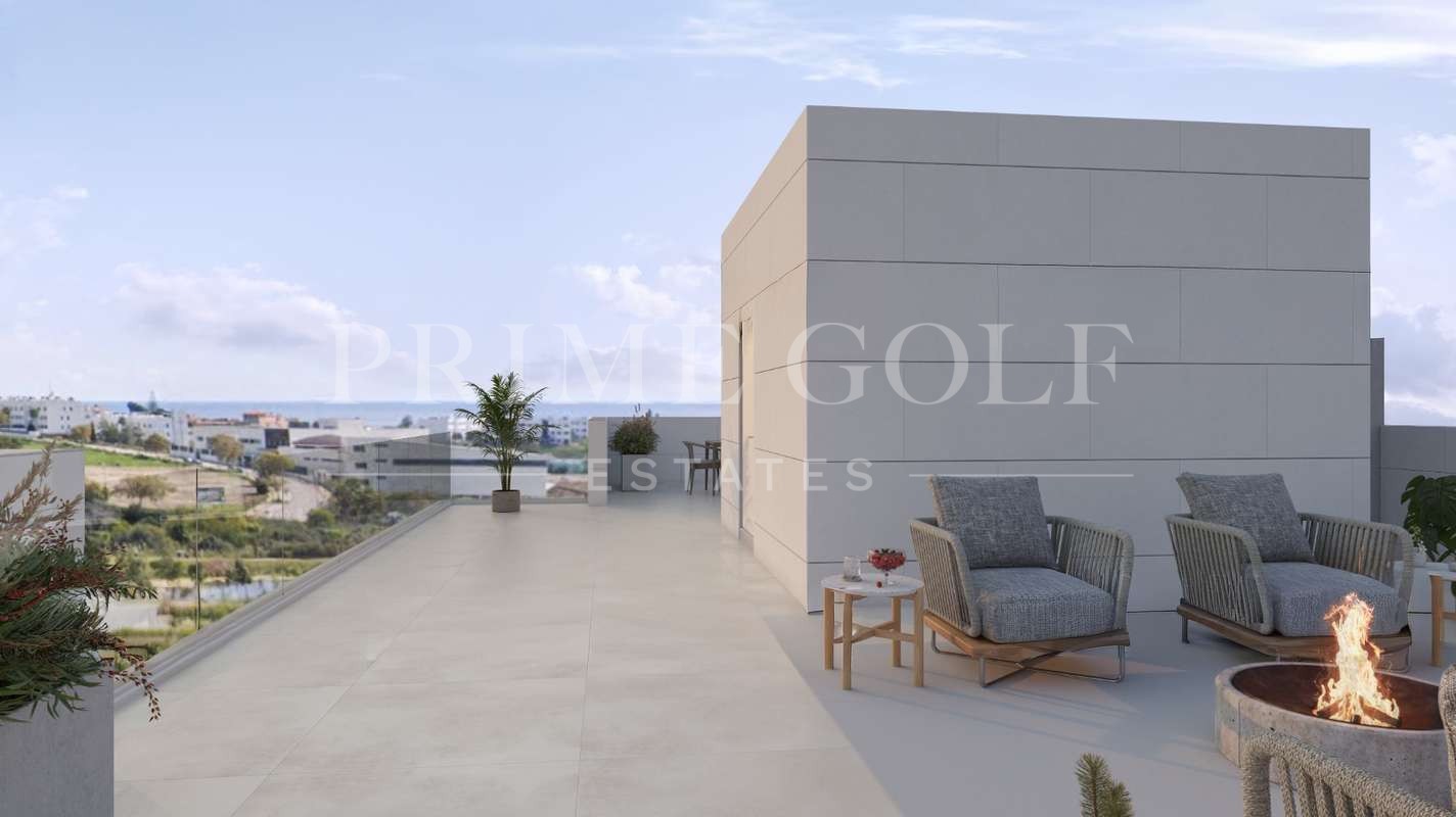 6 bed Apartment For Sale in Estepona, Malaga - thumb 2