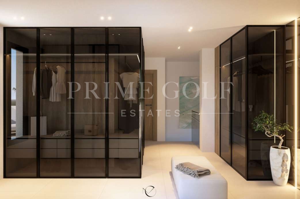 5 bed Villa For Sale in Benalmadena, Malaga - thumb 3