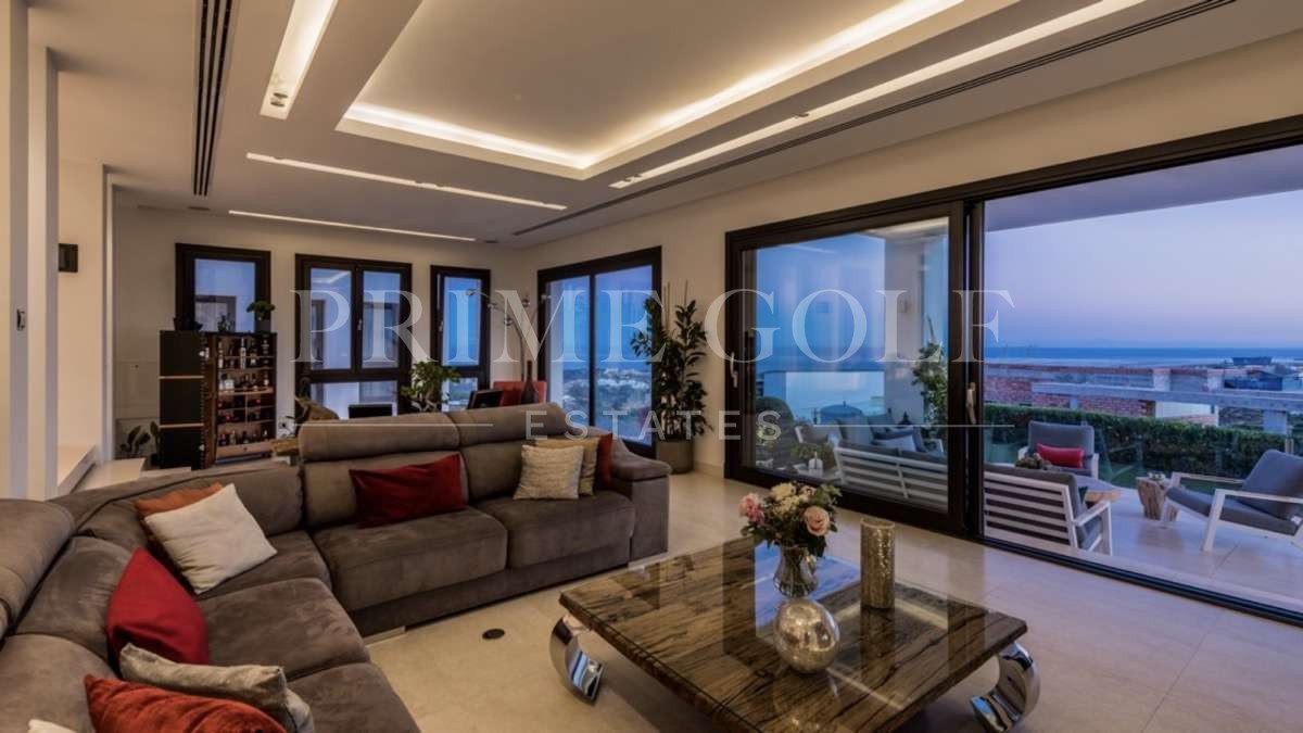 5 bed Villa For Sale in Marbella, Malaga - thumb 3