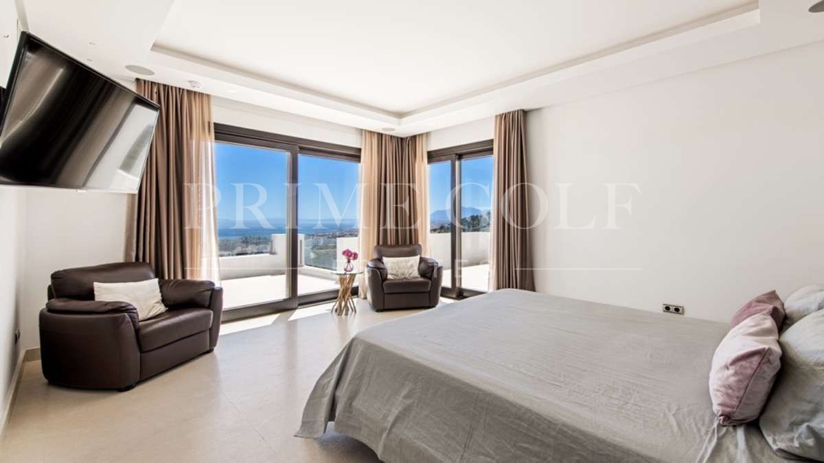 5 bed Villa For Sale in Marbella, Malaga - thumb 9
