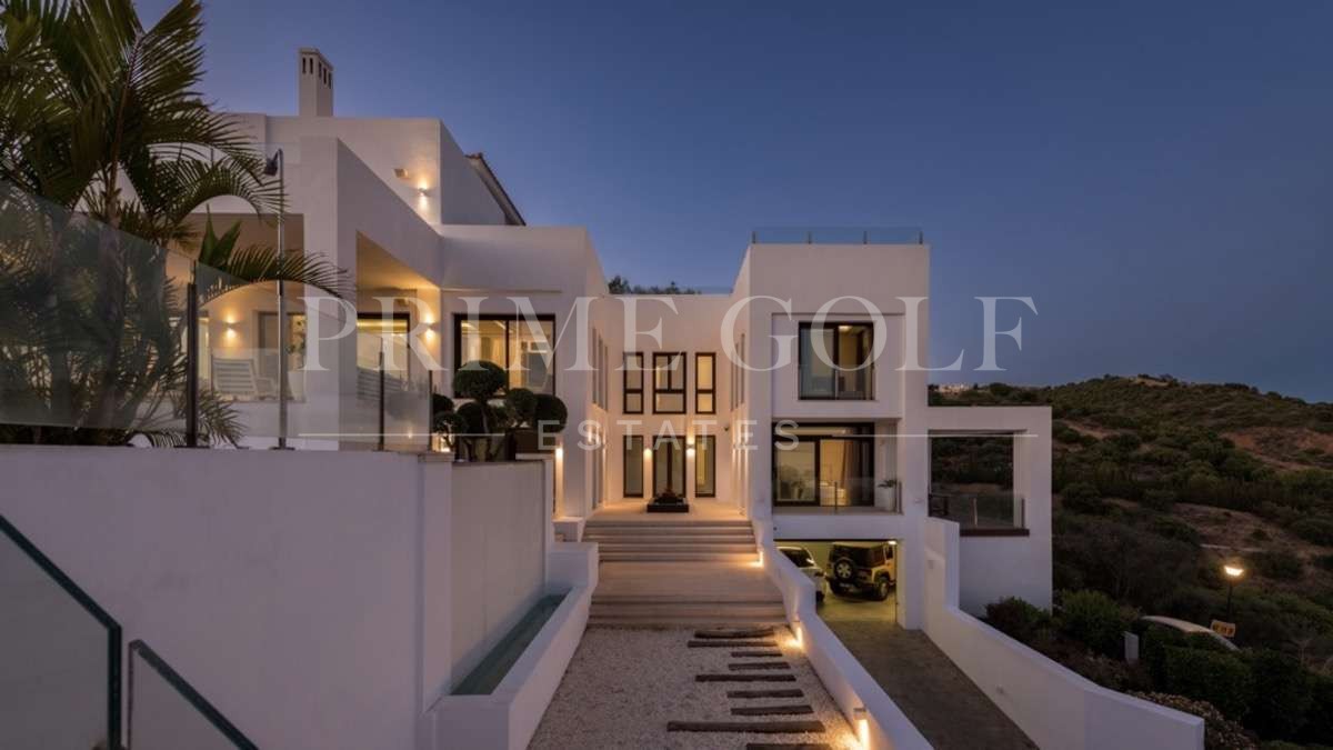 5 bed Villa For Sale in Marbella, Malaga - thumb 23