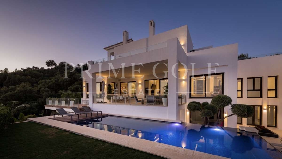 5 bed Villa For Sale in Marbella, Malaga - thumb 24