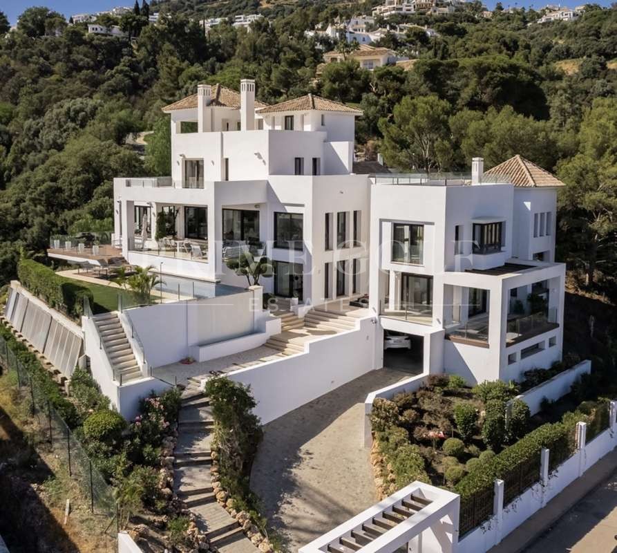 5 bed Villa For Sale in Marbella, Malaga - thumb 26