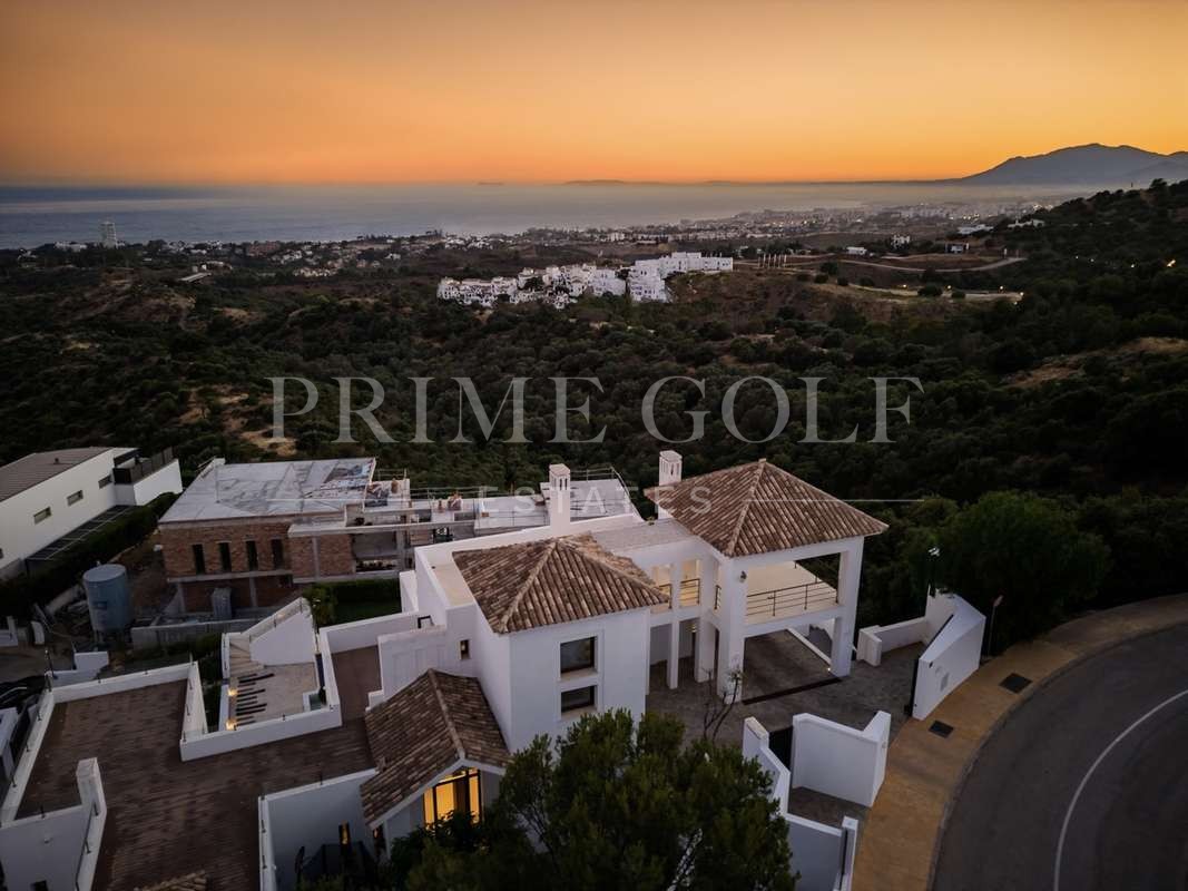 5 bed Villa For Sale in Marbella, Malaga - thumb 28
