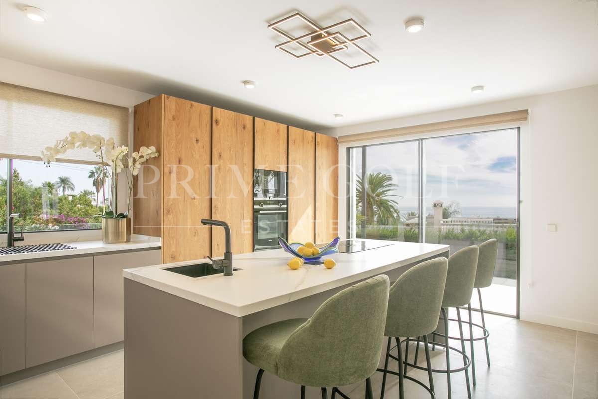 5 bed Villa For Sale in Marbella, Malaga - thumb 7
