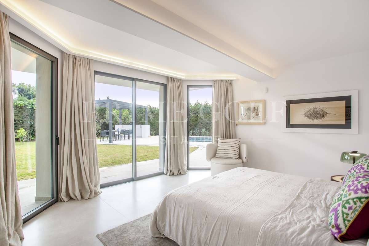 5 bed Villa For Sale in Marbella, Malaga - thumb 9