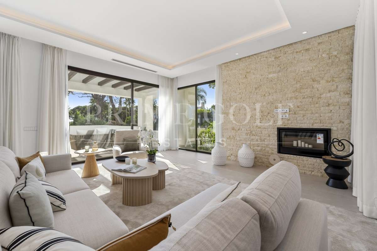 4 bed Villa For Sale in Marbella, Malaga - thumb 2
