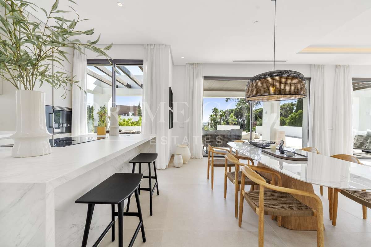4 bed Villa For Sale in Marbella, Malaga - thumb 7