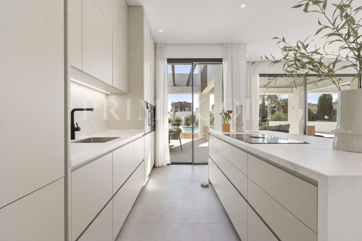 4 bed Villa For Sale in Marbella, Malaga - thumb 10