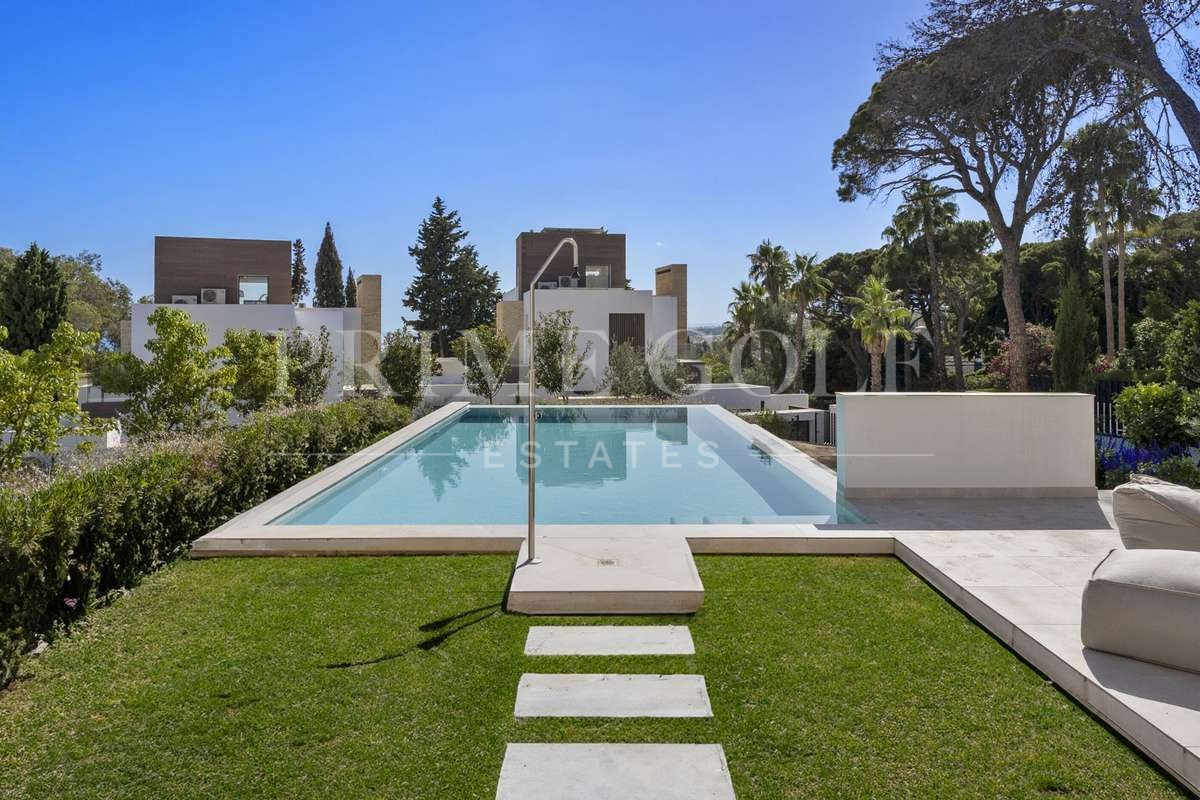 4 bed Villa For Sale in Marbella, Malaga - thumb 33