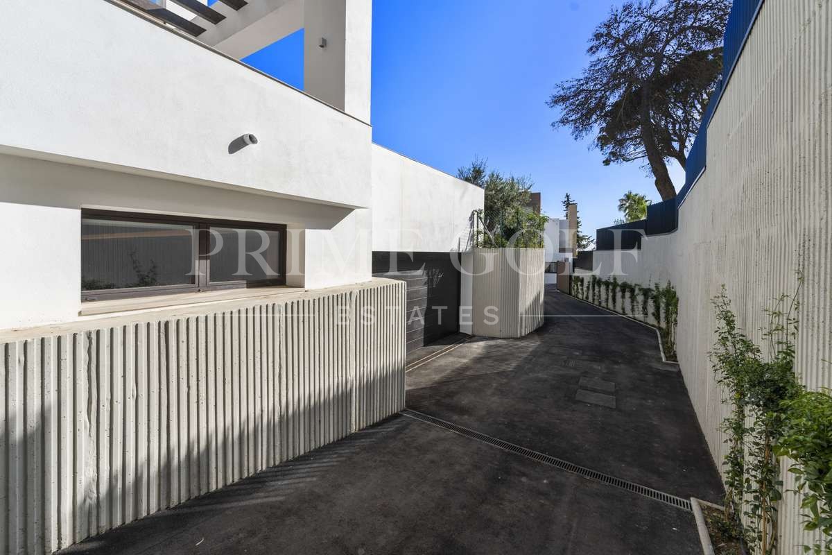 4 bed Villa For Sale in Marbella, Malaga - thumb 36