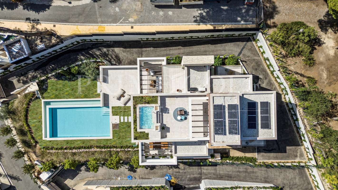 4 bed Villa For Sale in Marbella, Malaga - thumb 39
