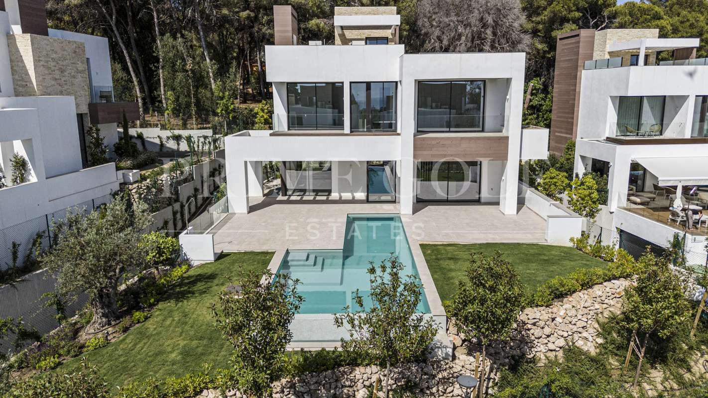 4 bed Villa For Sale in Marbella, Malaga - thumb 40