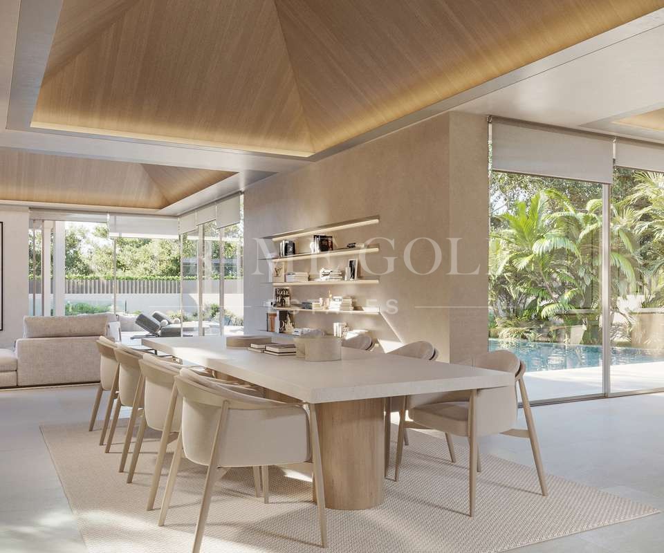 5 bed Villa For Sale in Marbella, Malaga - thumb 2