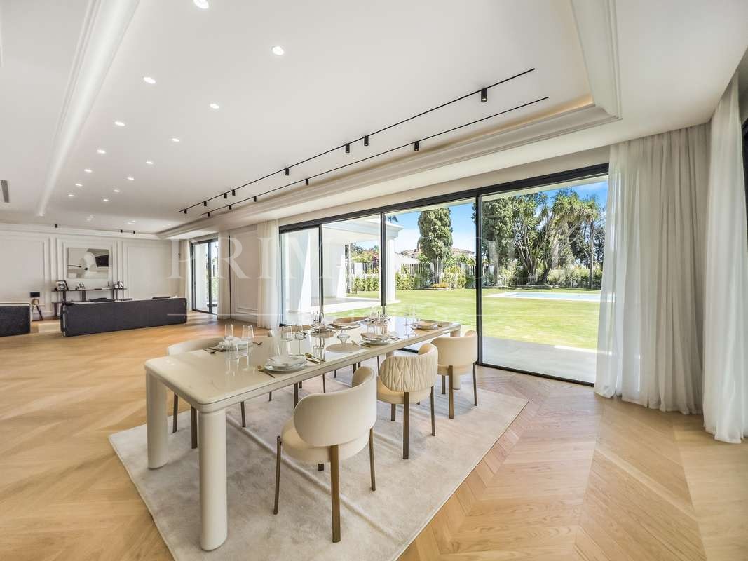 6 bed Villa For Sale in Marbella, Malaga - thumb 4