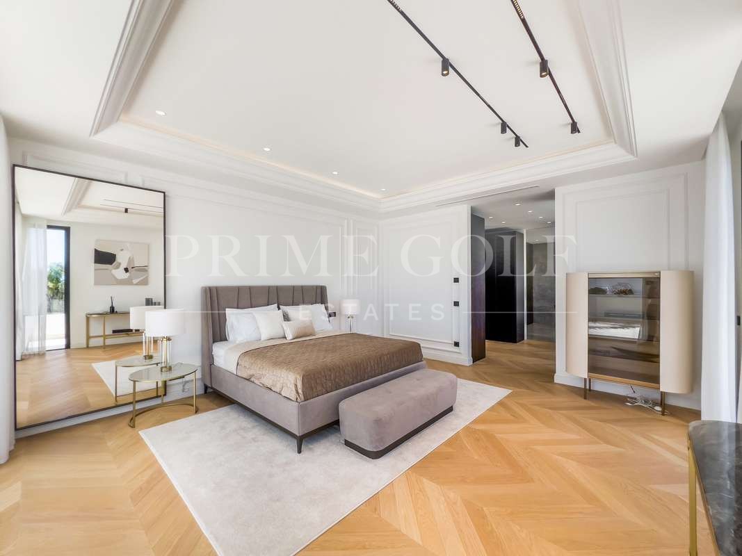 6 bed Villa For Sale in Marbella, Malaga - thumb 16