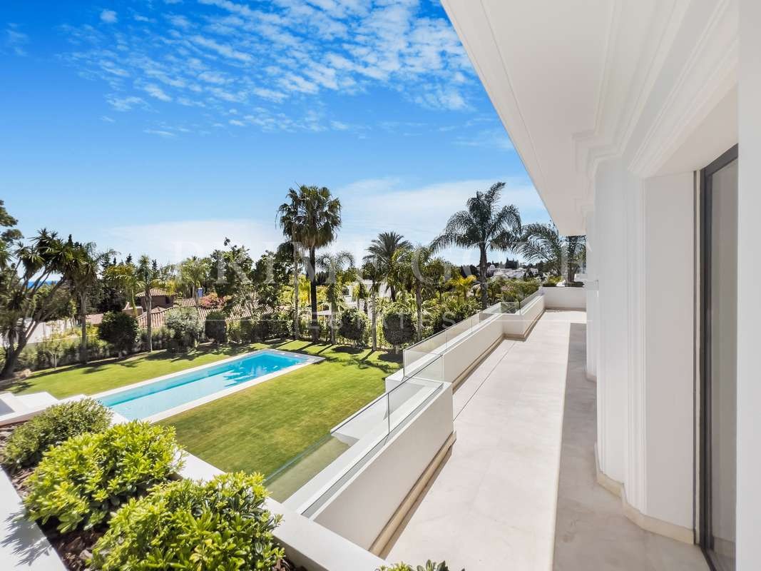 6 bed Villa For Sale in Marbella, Malaga - thumb 22