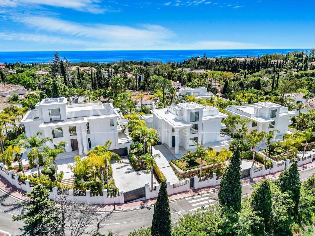 6 bed Villa For Sale in Marbella, Malaga - thumb 34